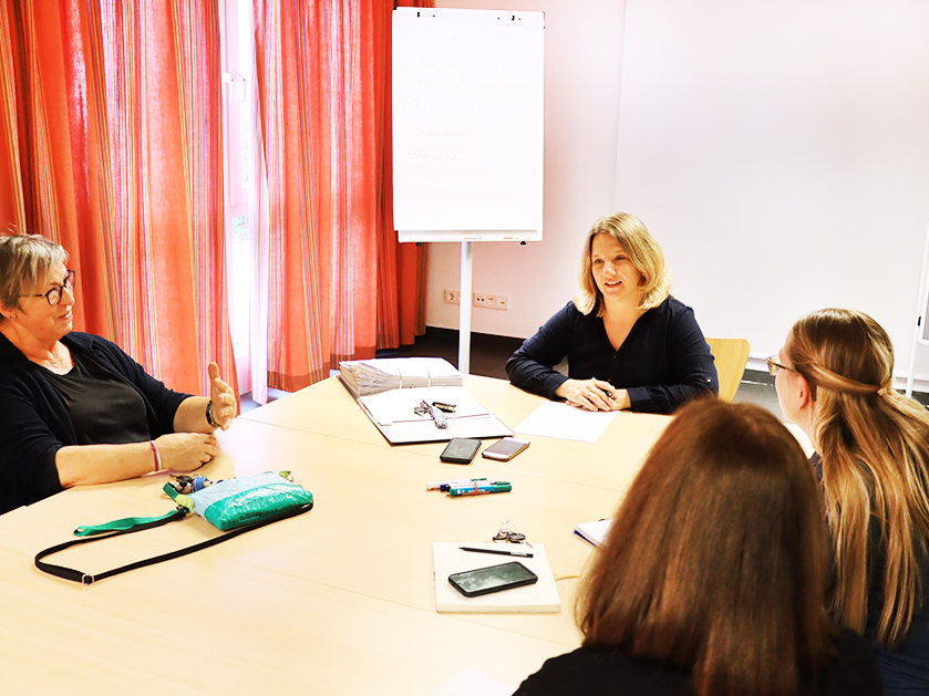 Teambesprechung in der ATISTA Schaumburg