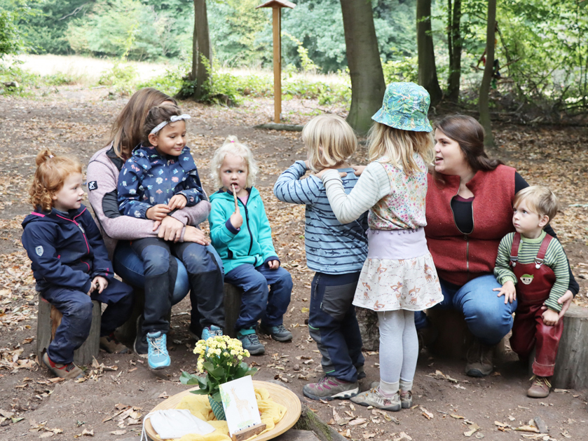 Sitzkreis im Waldkindergarten